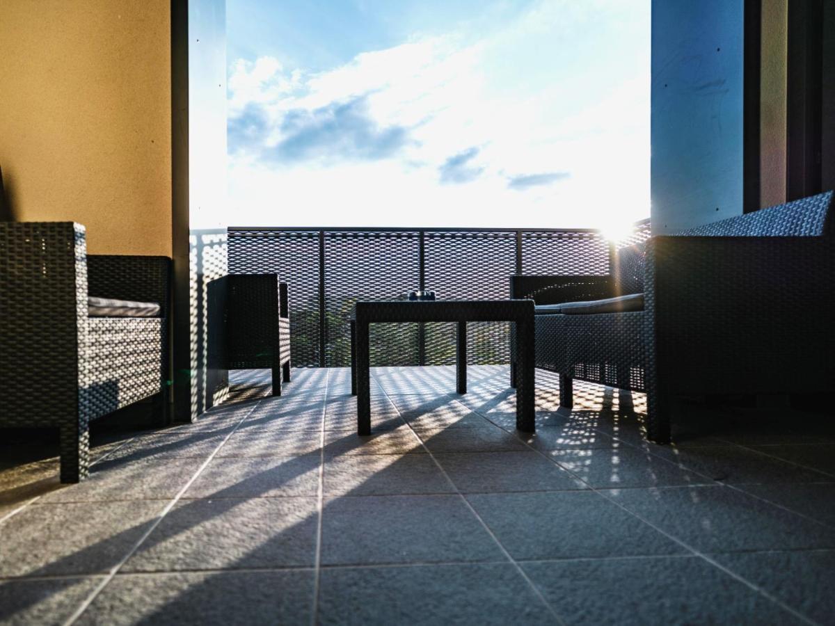 About Art Apartments Вроцлав Екстер'єр фото