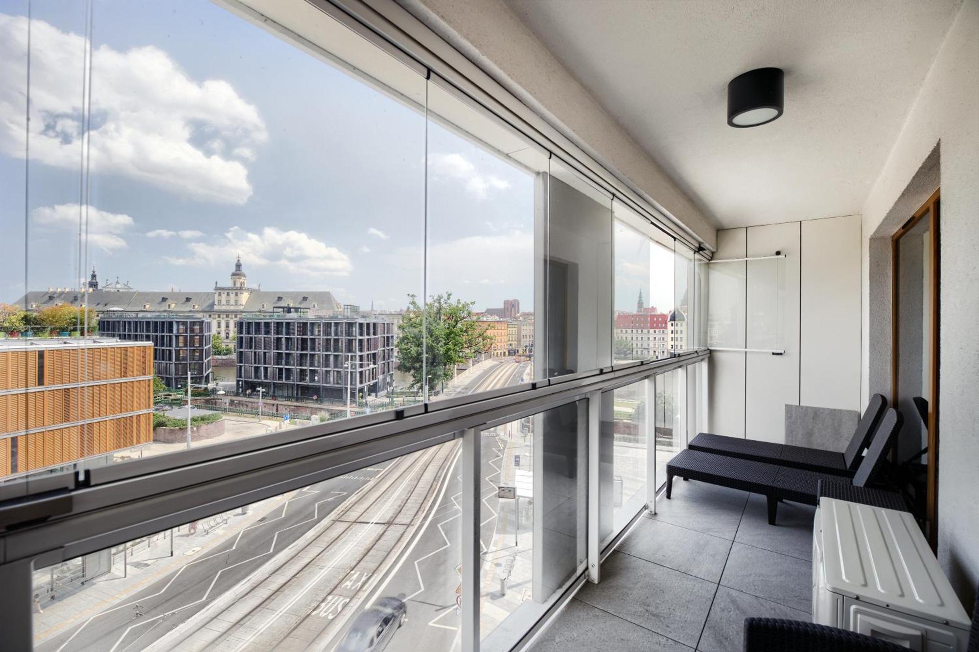 About Art Apartments Вроцлав Екстер'єр фото