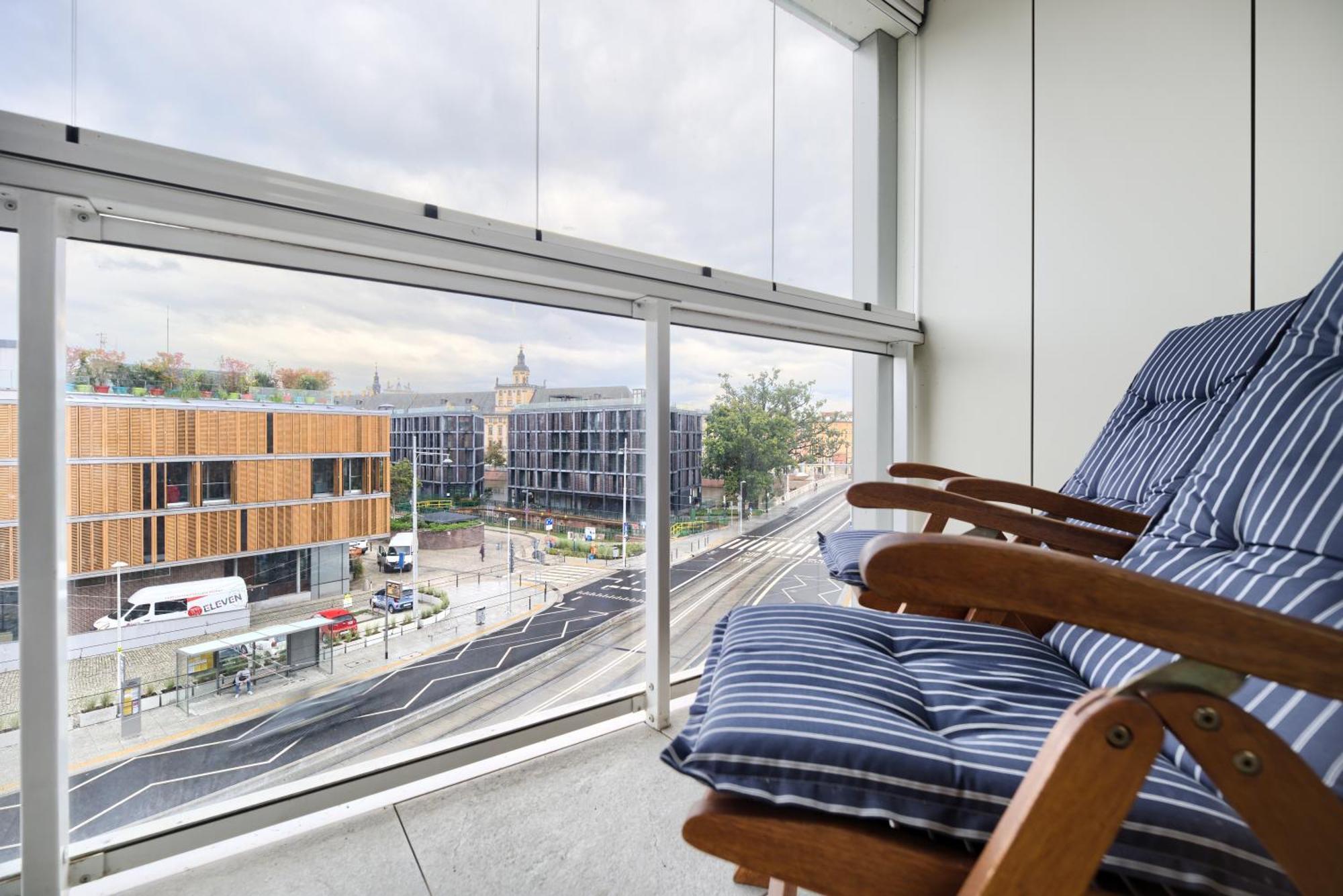 About Art Apartments Вроцлав Екстер'єр фото