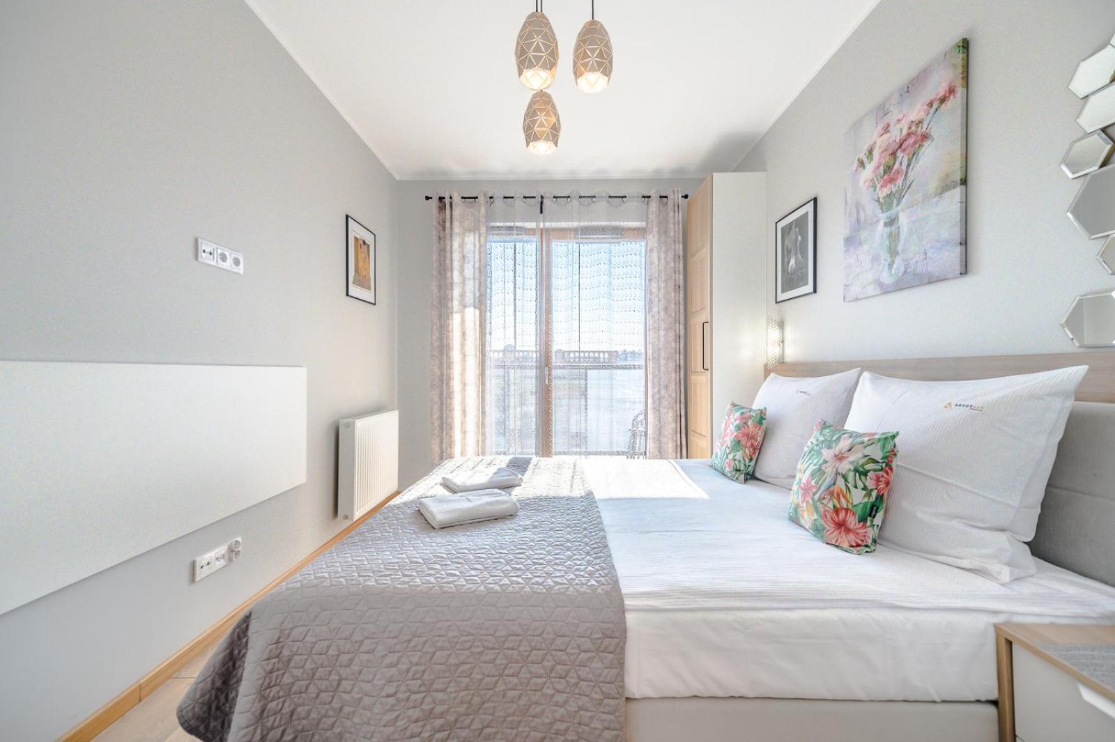 About Art Apartments Вроцлав Екстер'єр фото