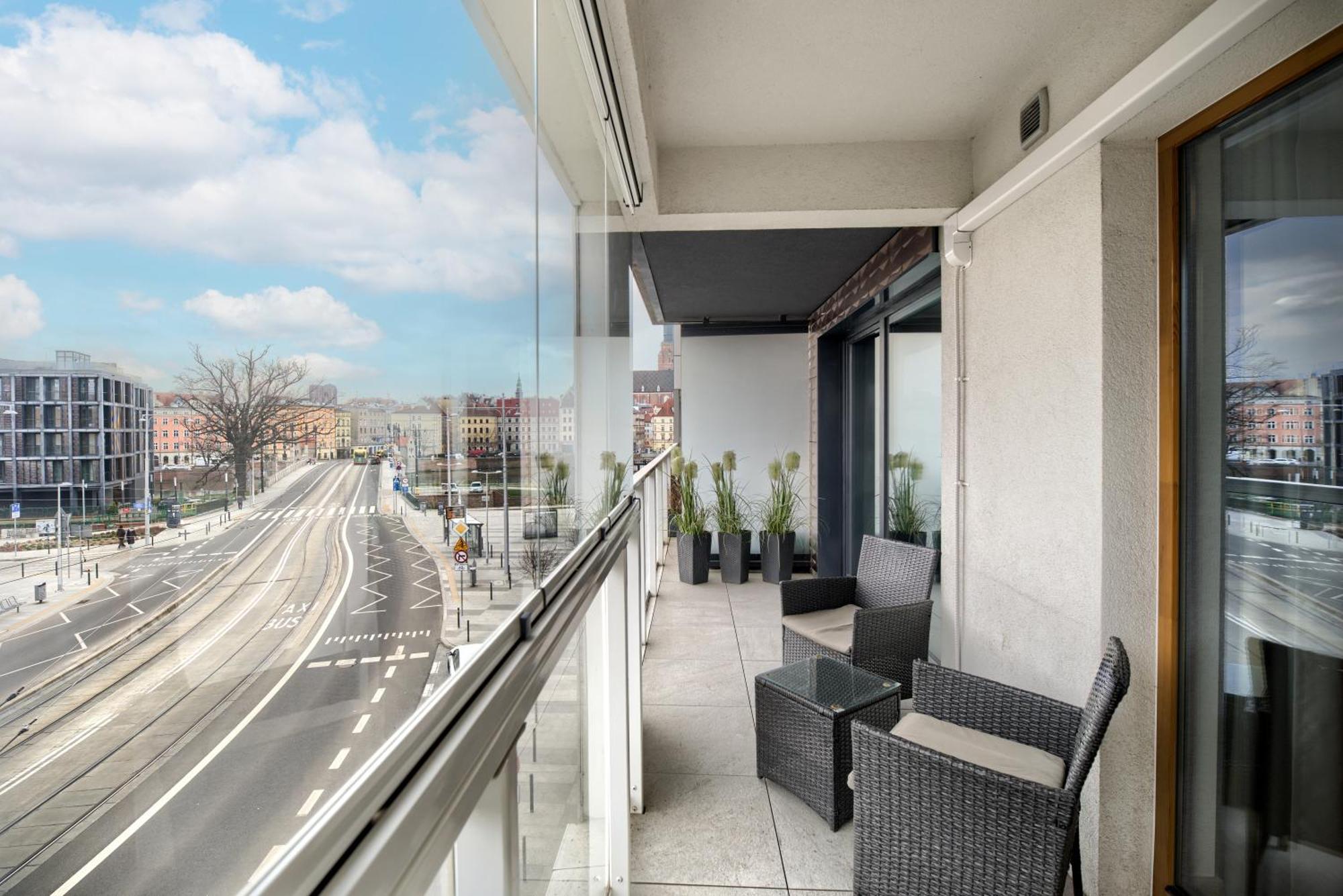 About Art Apartments Вроцлав Екстер'єр фото