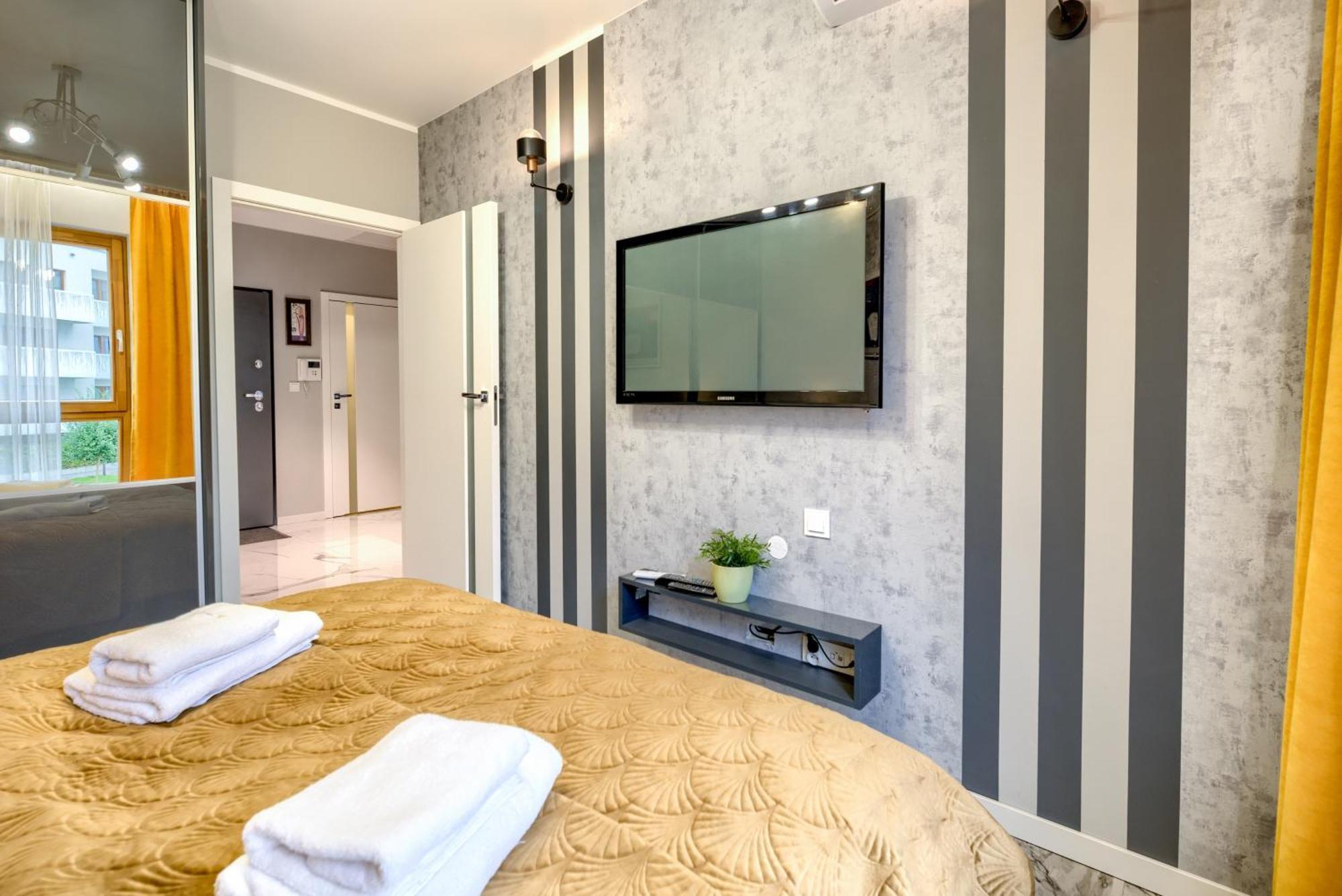 About Art Apartments Вроцлав Екстер'єр фото