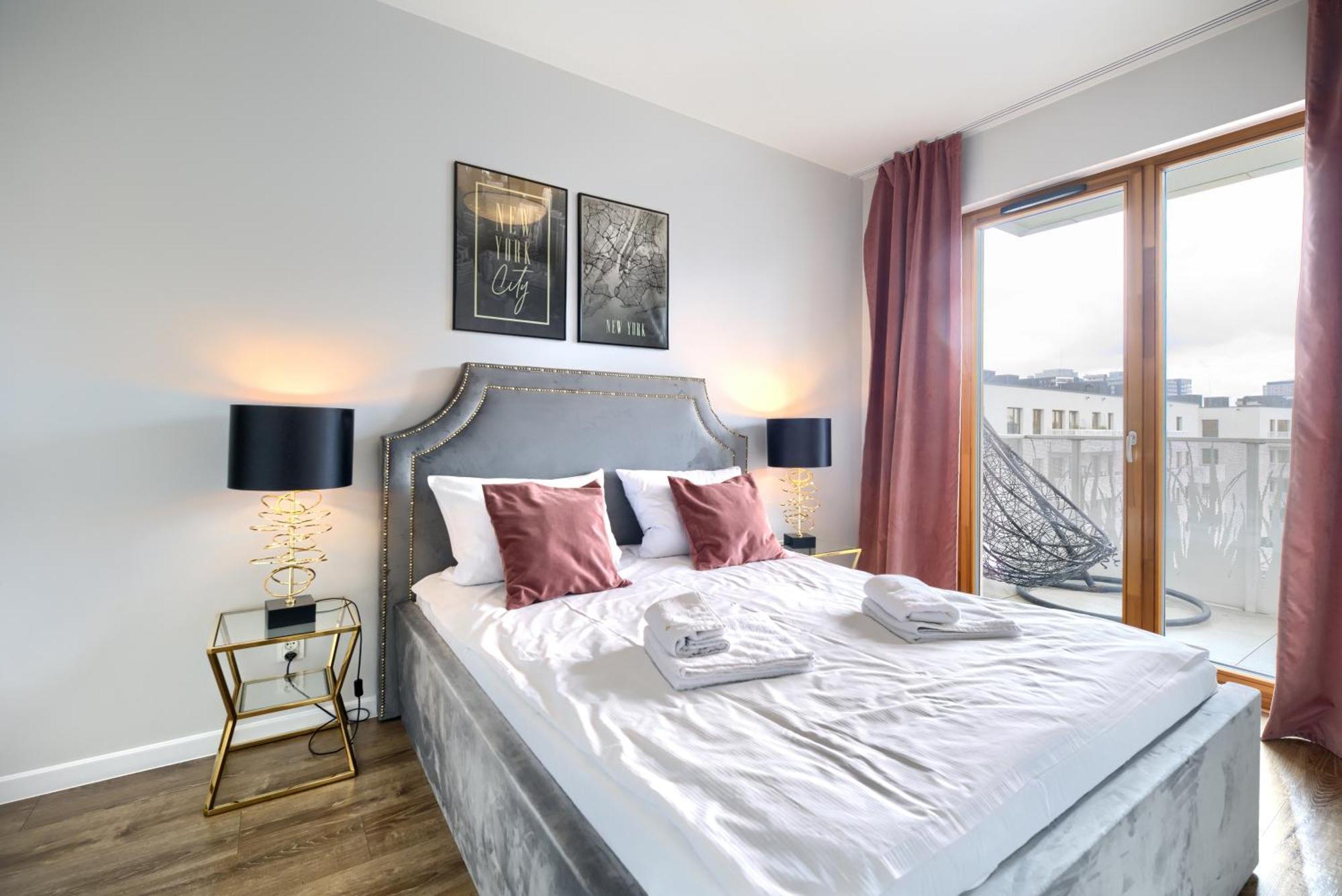 About Art Apartments Вроцлав Екстер'єр фото